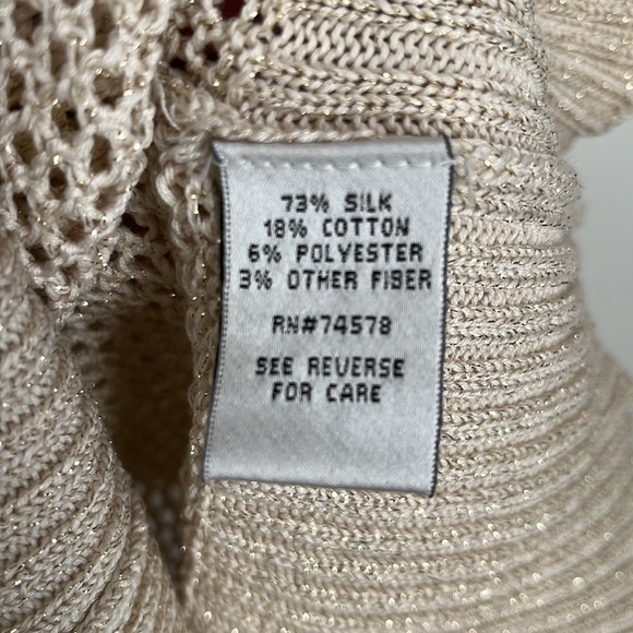 Cache cowl neck sleeveless top in cream with gold threading - Picture 4 of 4